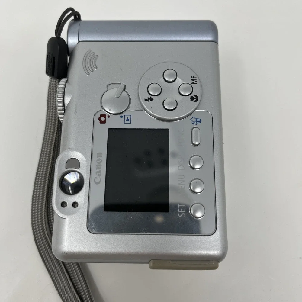 Canon PowerShot A60 2.0MP Digital Camera Silver 256MB CF Card Bundle - FOR PARTs
